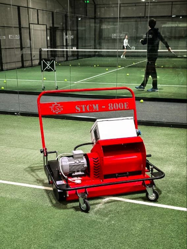 TOSS STCM-800: успешная закрытая презентация в Lunda Padel